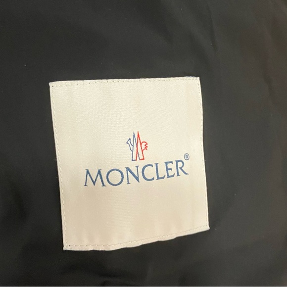 MONCLER PufferJacket - Picture 9 of 13
